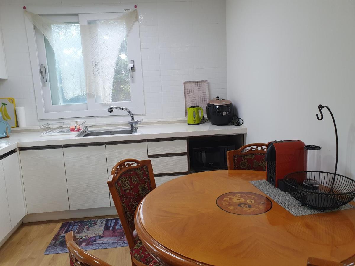 Jeju Bada Wi Olle Pension Seogwipo Eksteriør billede
