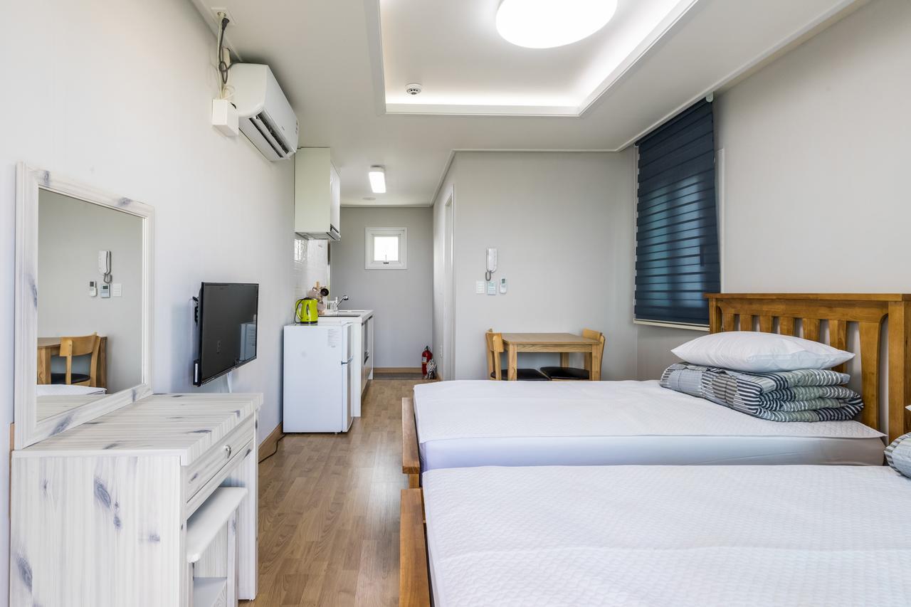 Jeju Bada Wi Olle Pension Seogwipo Eksteriør billede